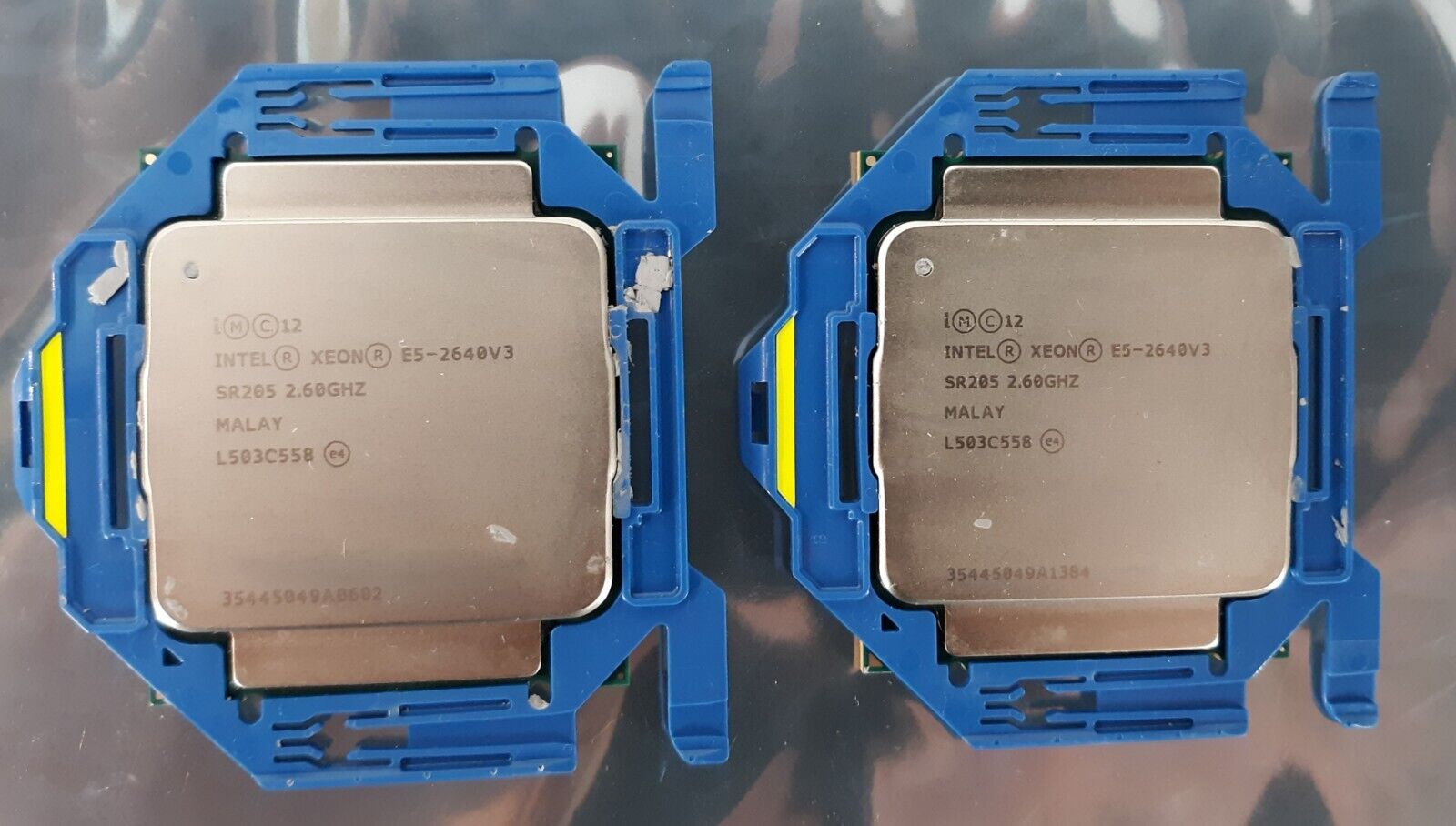 Pair of Intel Xeon E5-2640 V3 SR205 2.60GHz Server Processor w/ Blue Bracket