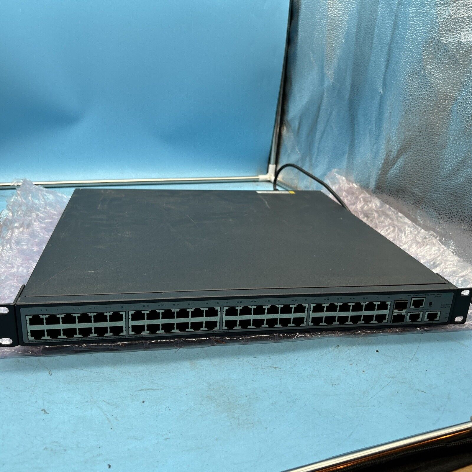 HP JG963A 1950-48G-2SFP+-2XGT-PoE+ HPE OfficeConnect 370W Switch w/ Rack Mounts