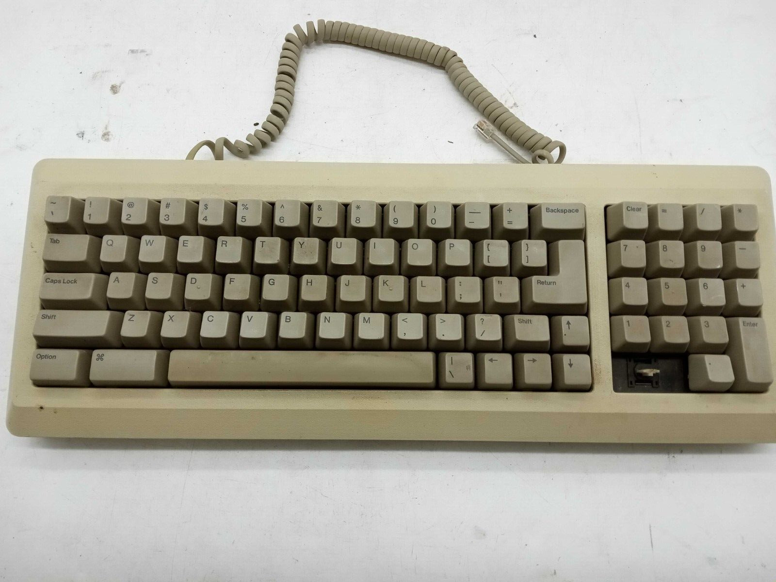 Vintage 1987 Apple M0110A Keyboard (untested)