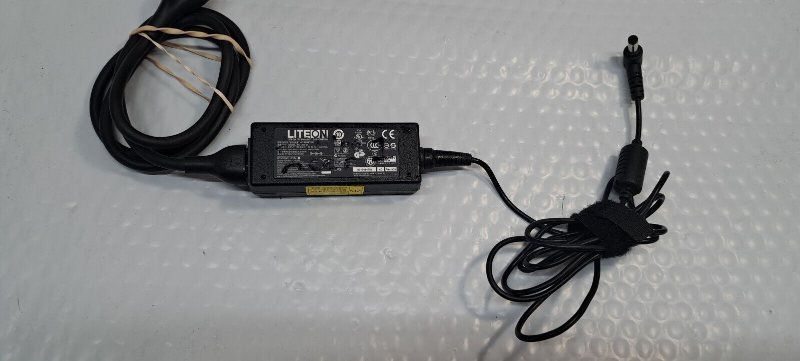 Lite-On PA-1300-04 19V 1.58A 0D28MD AC Adapter Dell Tablet Charger