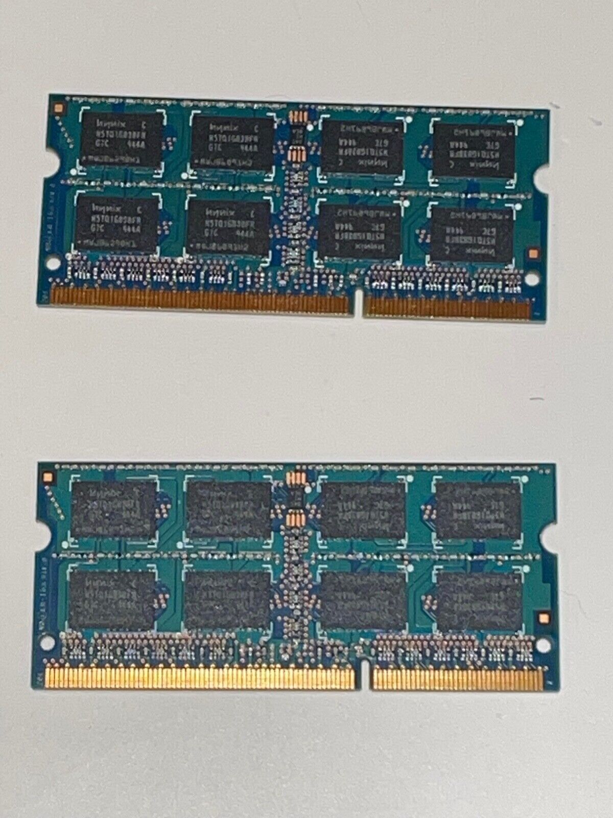 4GB (2x2GB) PC3-10600s SO-DIMM DDR3-1333MHz 2Rx8 Non-ECC Hynix HMT125S6BFR8C-G7