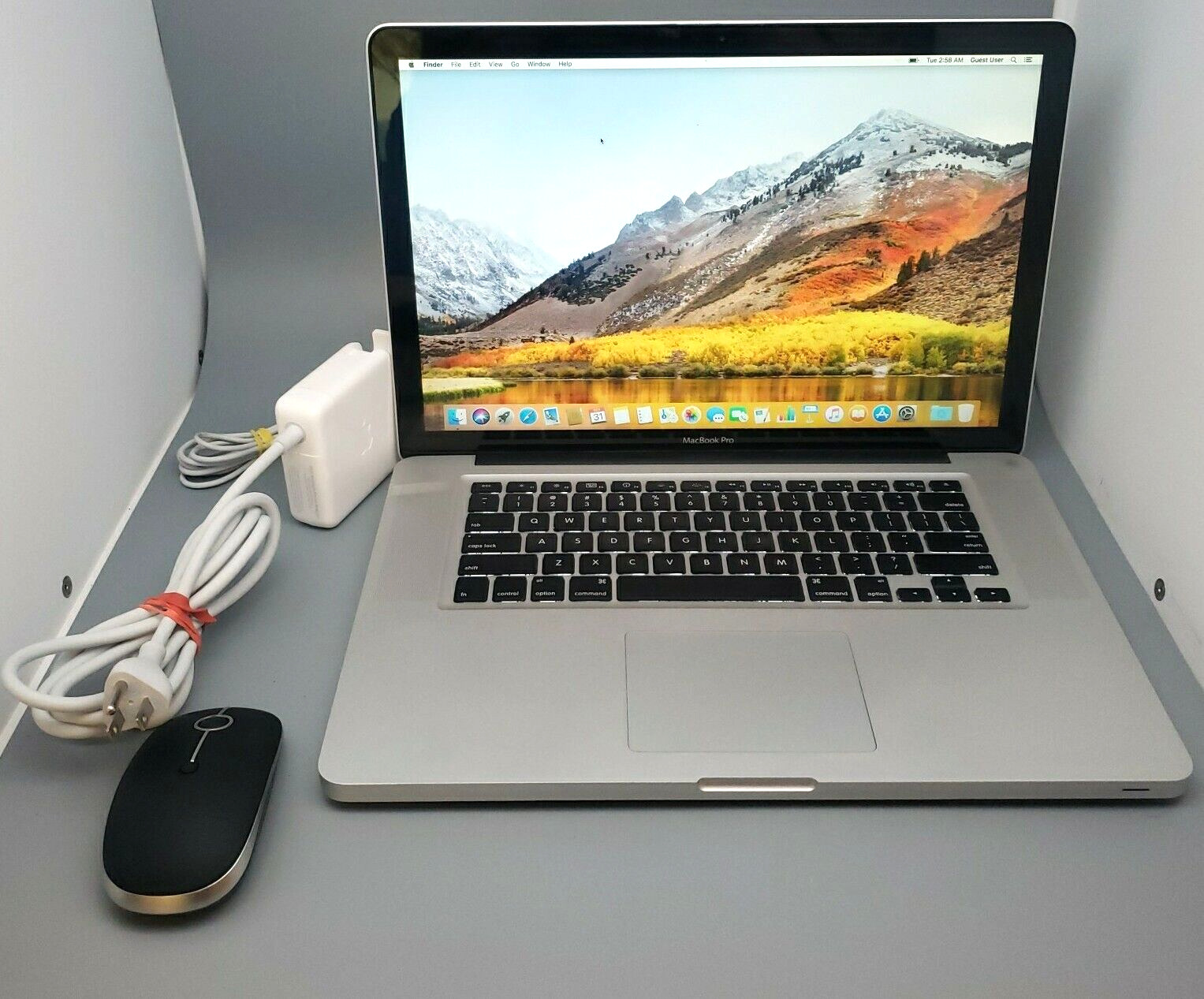 A1286 MacBook Pro Laptop MC373LL/A 2.66 i7 8 GB RAM Bootcamp *READ*