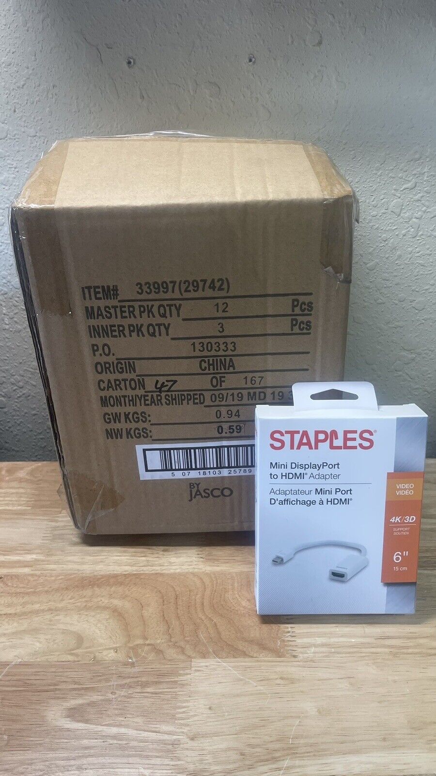 Case Of 12 New Staples Mini Display Port to HDMI Adapter. Bulk Case, Fast Ship
