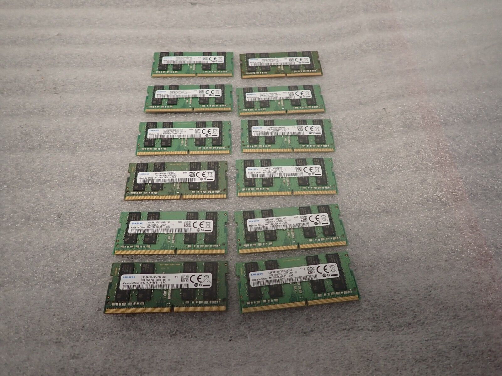 Lot of (12) 16GB Samsung M471A2K43CB1-CRC 16GB 2RX8  DDR4 2400T SODIMM Laptop