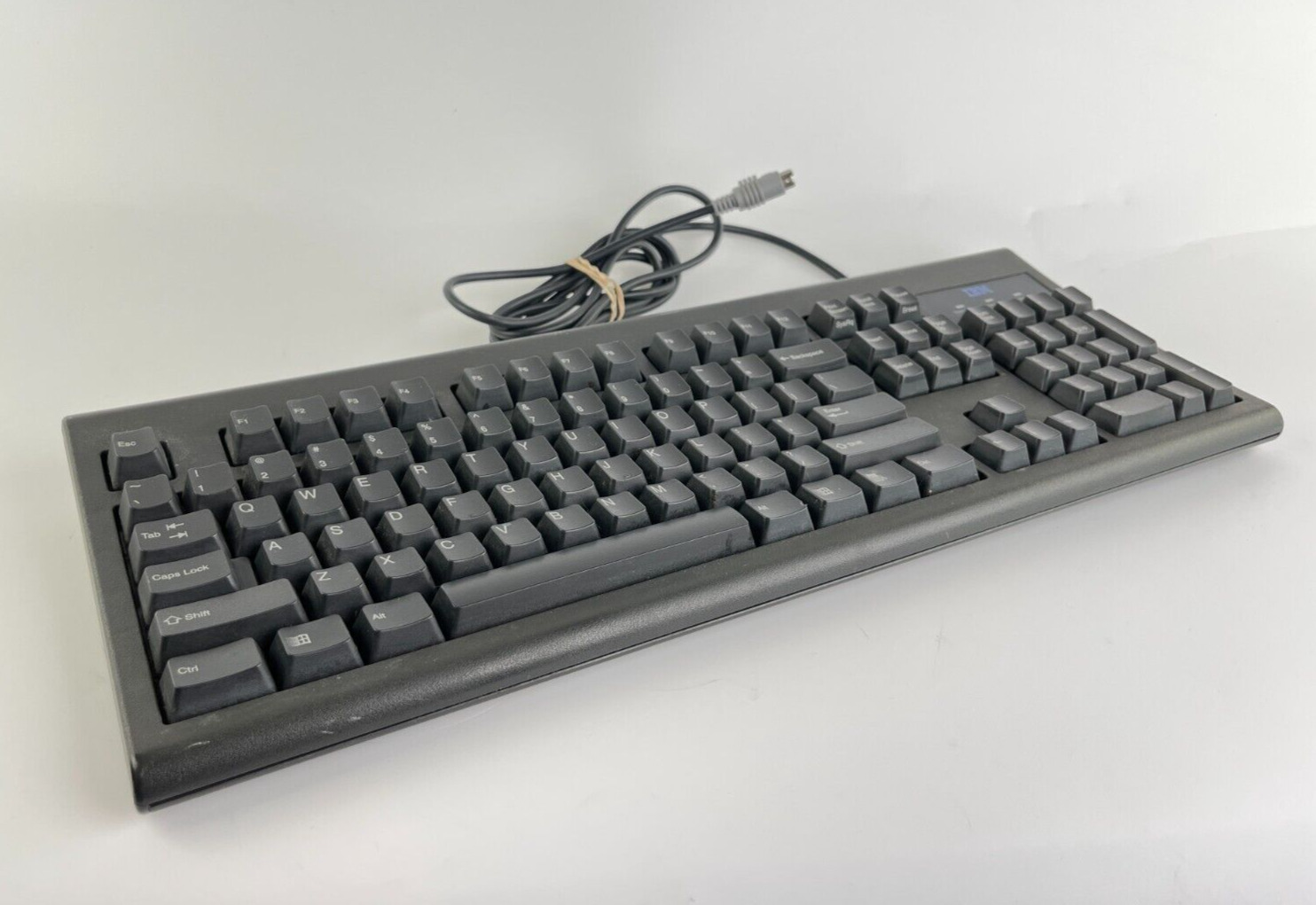 Vintage IBM KB-8923 104-Key Keyboard, Black, PS2, 10-Key,  (1997)  *Notes