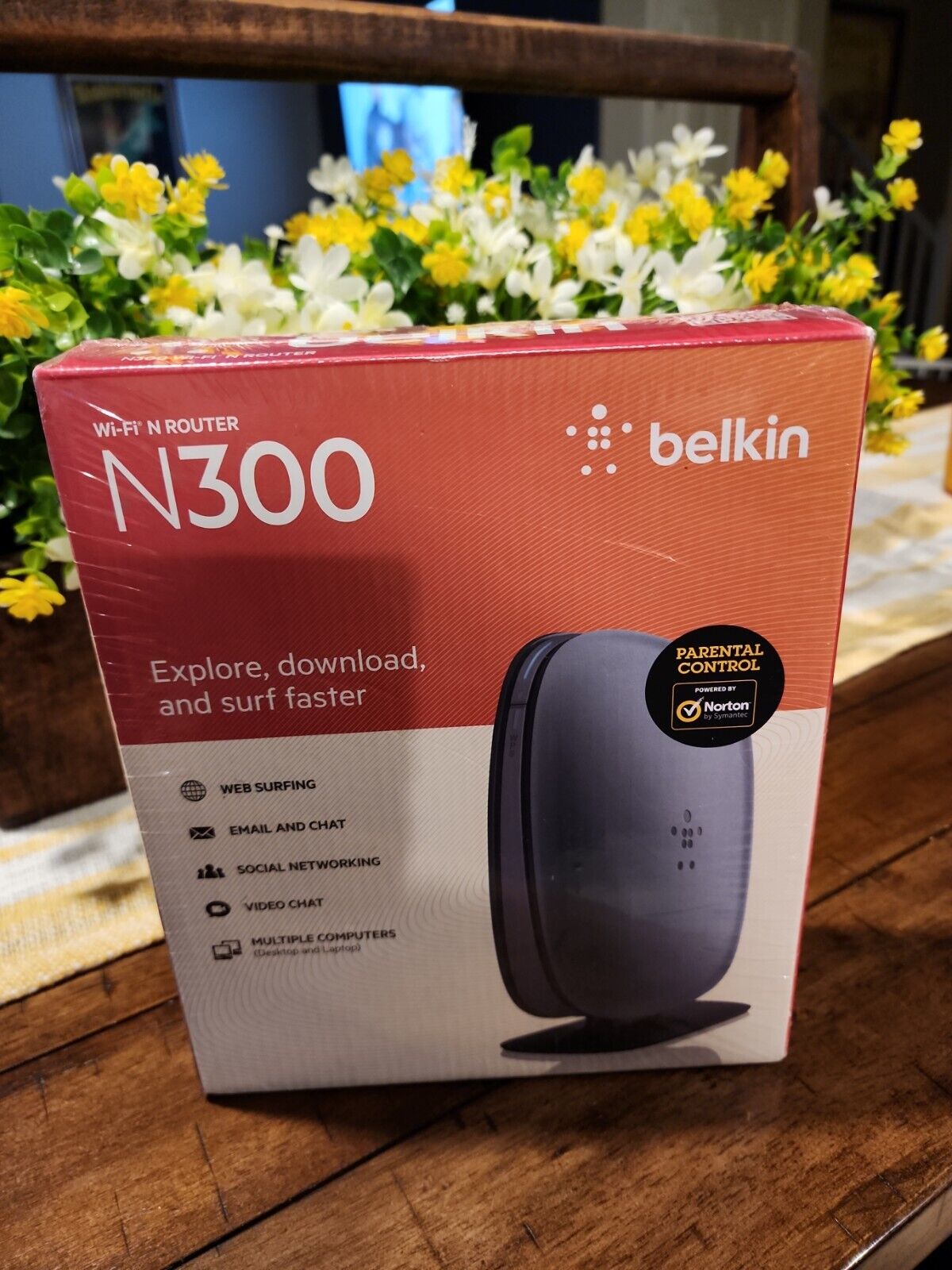 Belkin N300 Wi-Fi N Router 300 Mbps 4-Port 10/100 2.4 GHz Wireless  Brand New