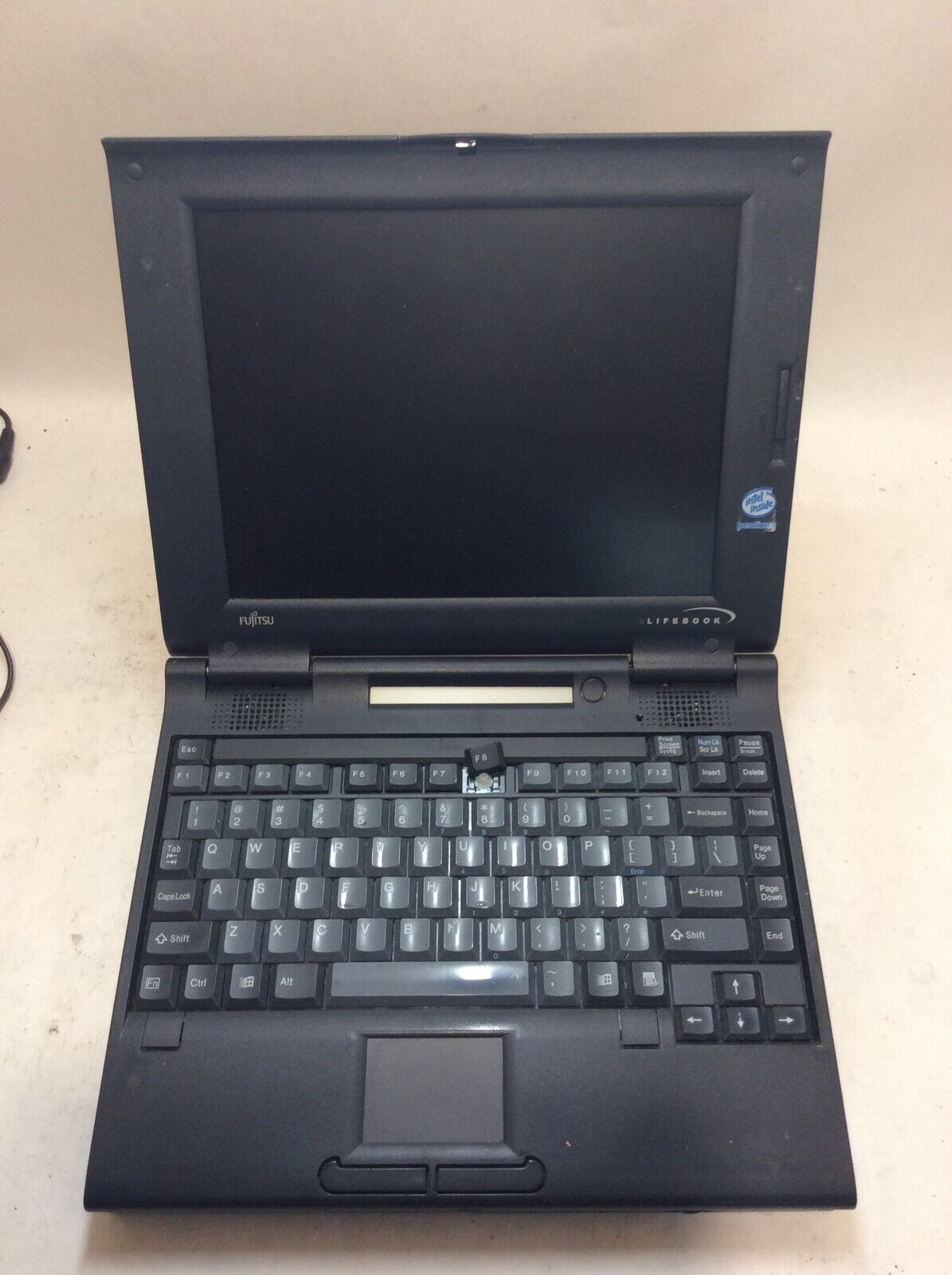 VINTAGE Fujitsu LifeBook 520T Intel Pentium Laptop UNTESTED -PP