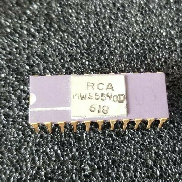 Vintage RCA Purple Ceramic & Gold/Silver 22 Pin DIP Chip Processor MW95540D
