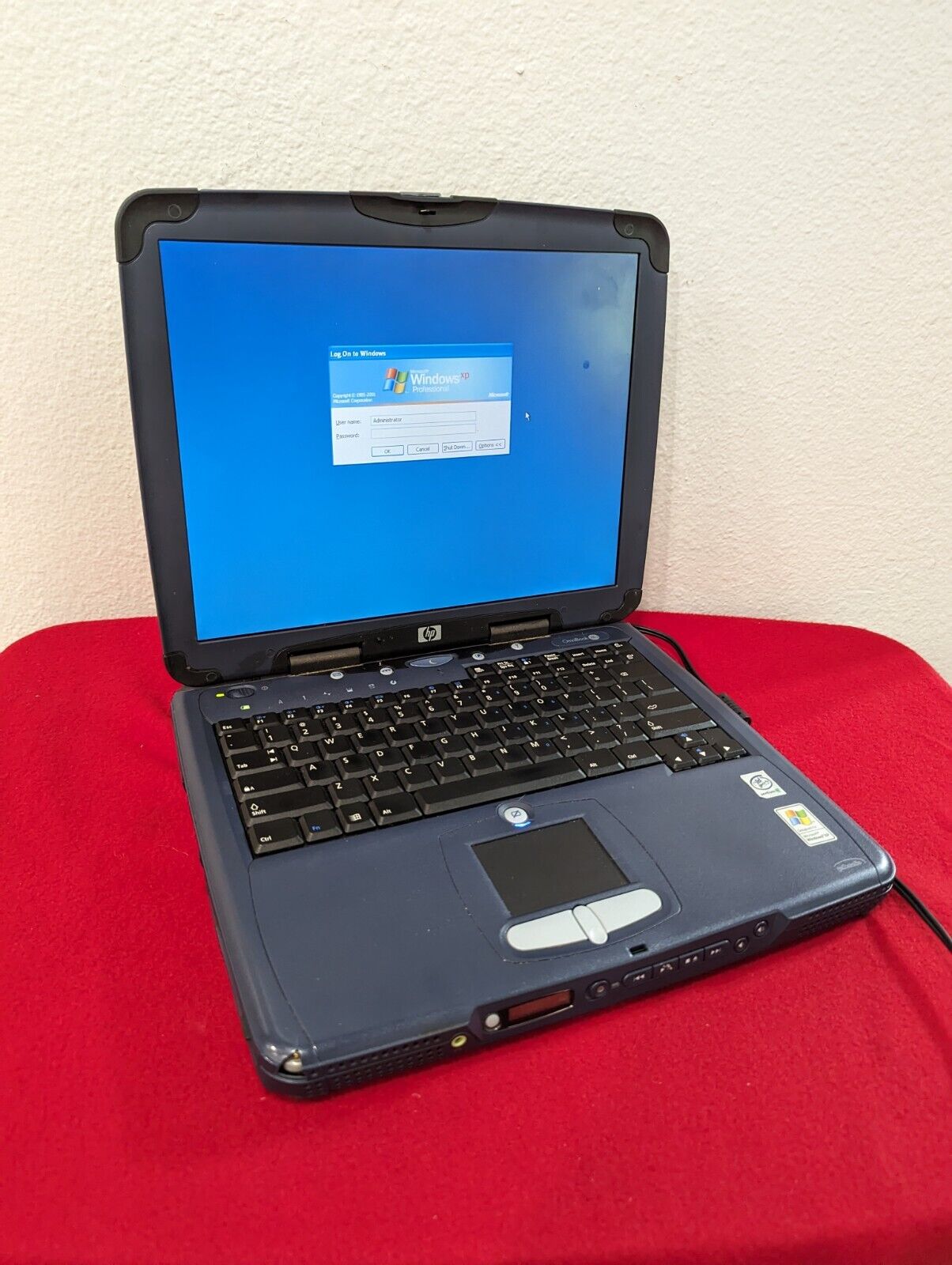 HP OmniBook XE3 Vintage Rare Laptop 