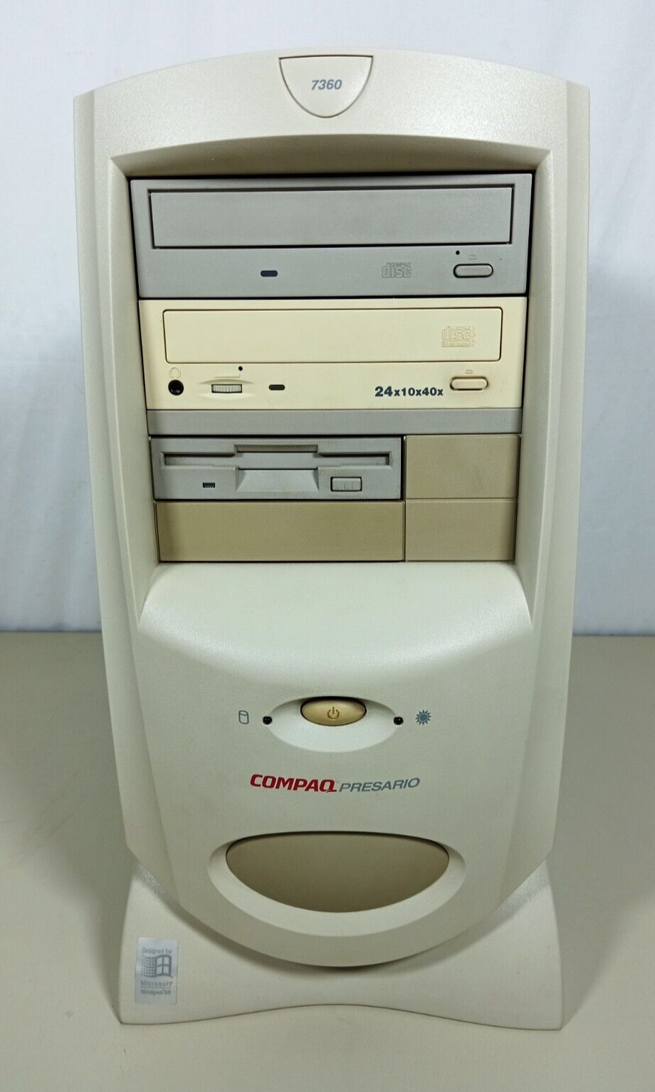 Compaq Presario 7360 Series CM0204 Desktop Computer Tower Retro Case