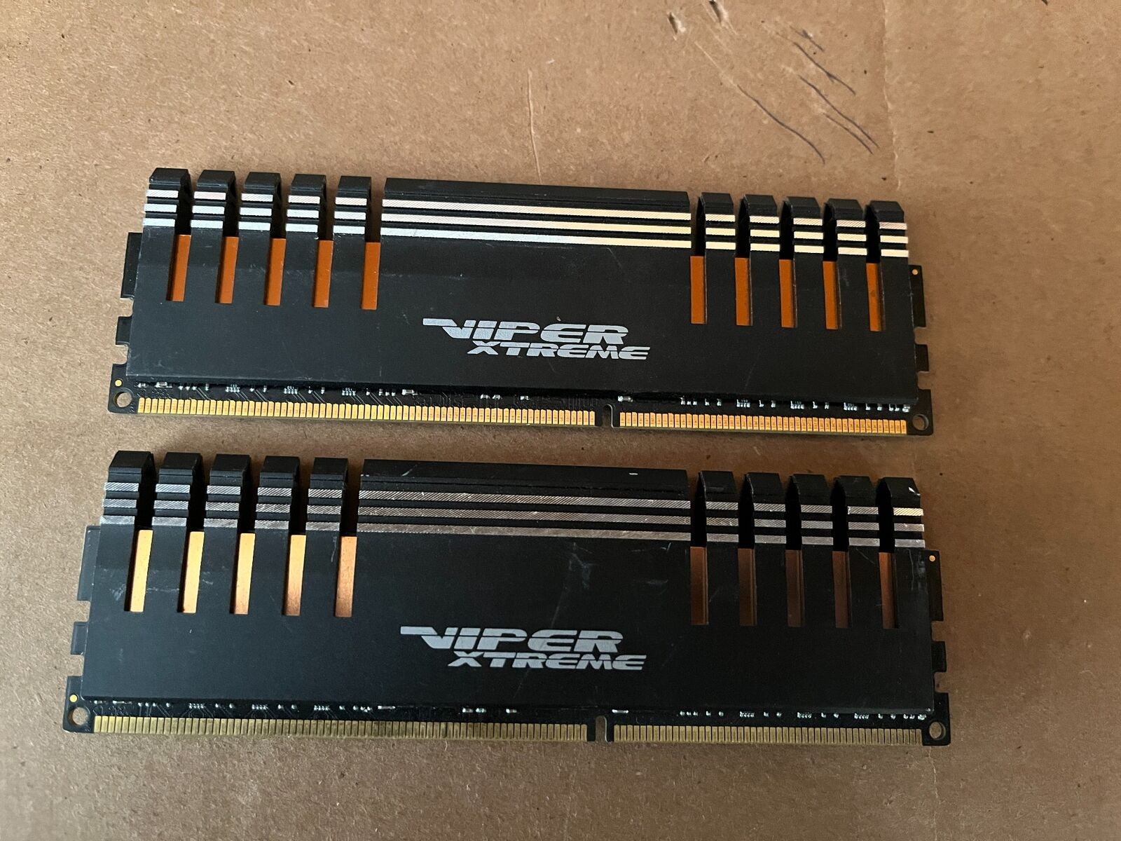 LOT 2 PATRIOT VIPER 8GB (2X4GB) DDR3-1600MHZ PC3-12800 1.65V UDIMM J5-8(12)