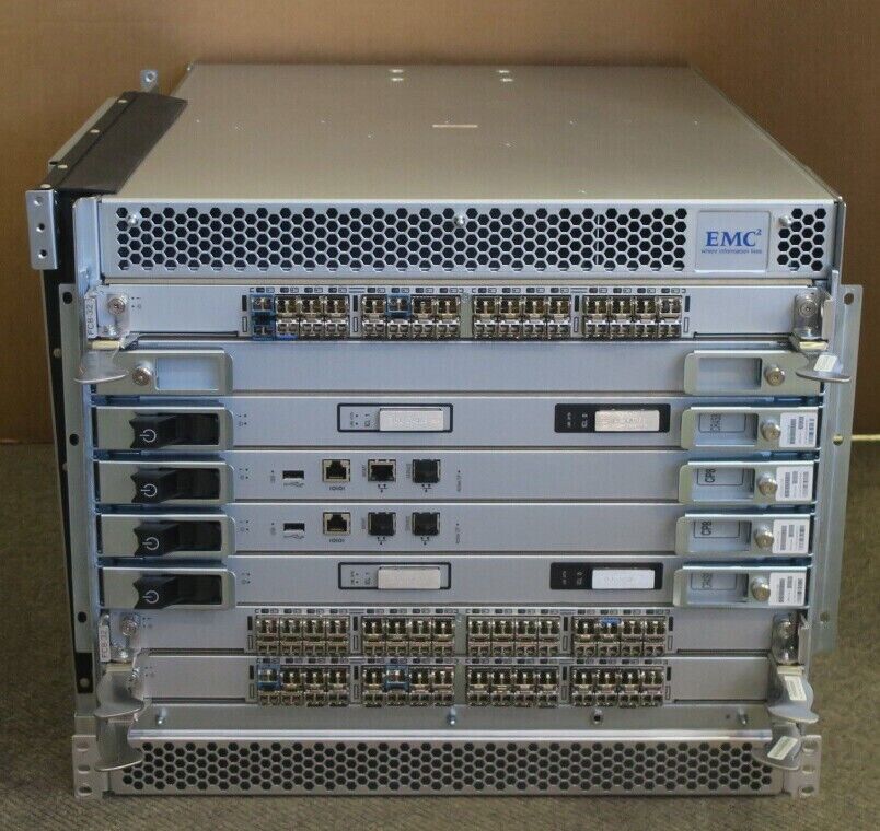Brocade EMC 8-Slot ED-DCX-4S-B Backbone SAN Switch 3x FC8-32 2x CP8 2x CR4S8