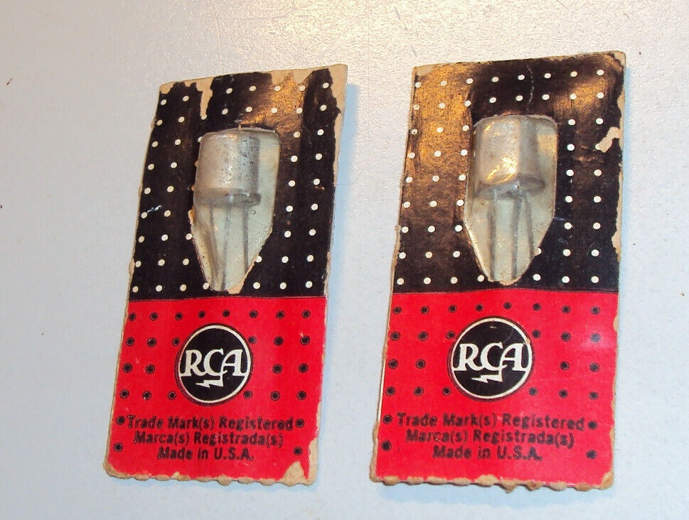 RCA 2N1384 Germanium Transistor from the 1950\'s/60\'s in original package nice