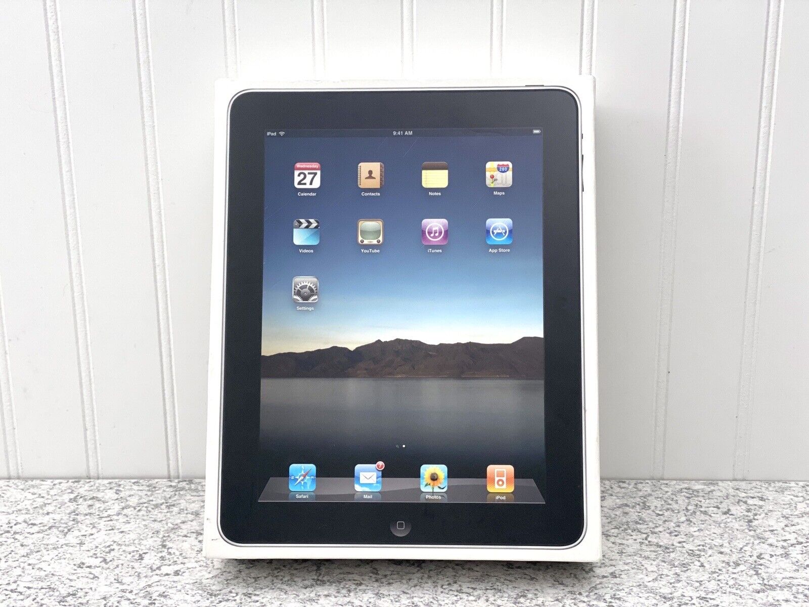 VINTAGE RETAIL BOX Original 2010 1st Apple iPad Inserts Receipt Bag EMPTY BOX
