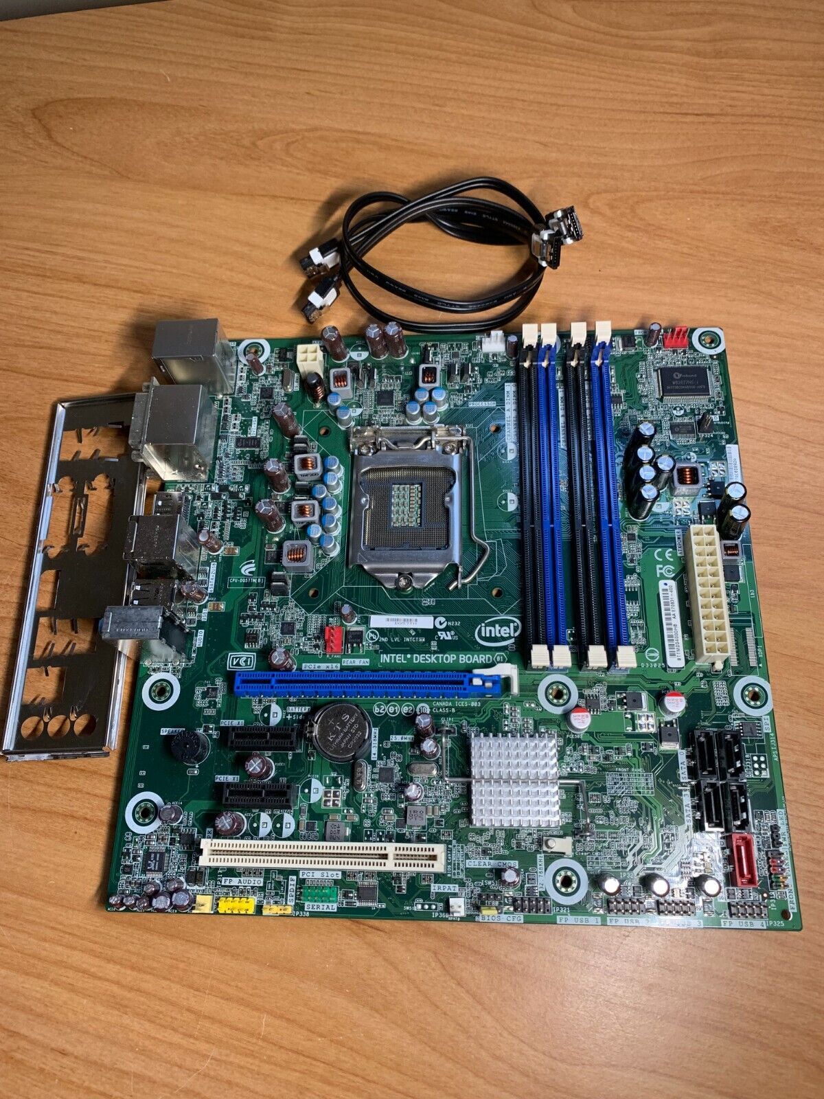Intel DQ57TM Motherboard LGA1156 \w Sata Cables, IO Shield - TESTED