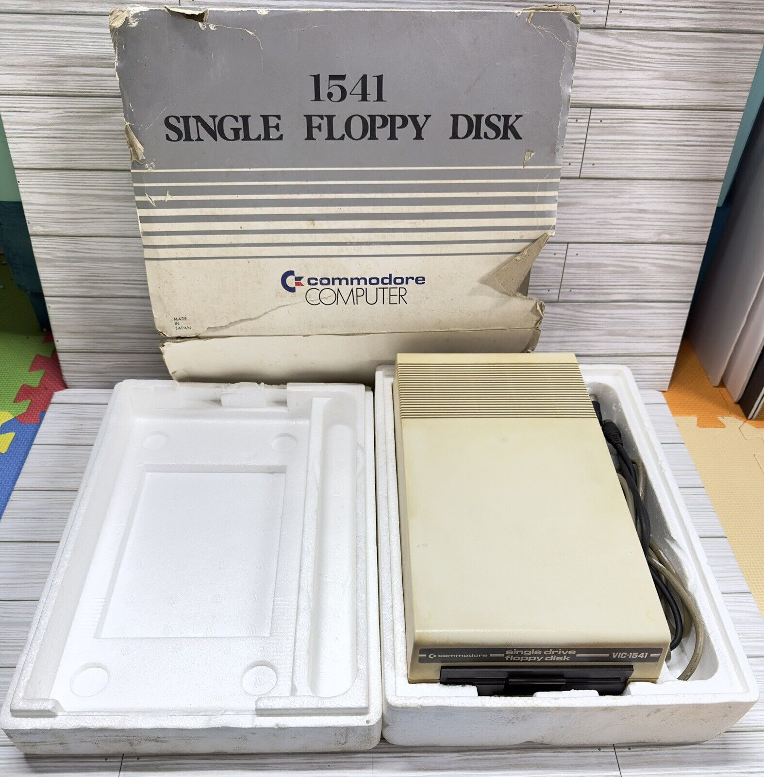 Commodore Floppy Disk Drive Model 1541 W/ Box - Powers On - G3