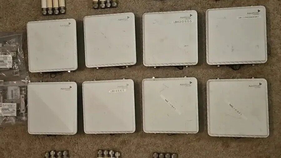 LOT OF (8) USED AP1130 AH-AP-1130-AC-FCC Wireless Access Point with BRACKETS