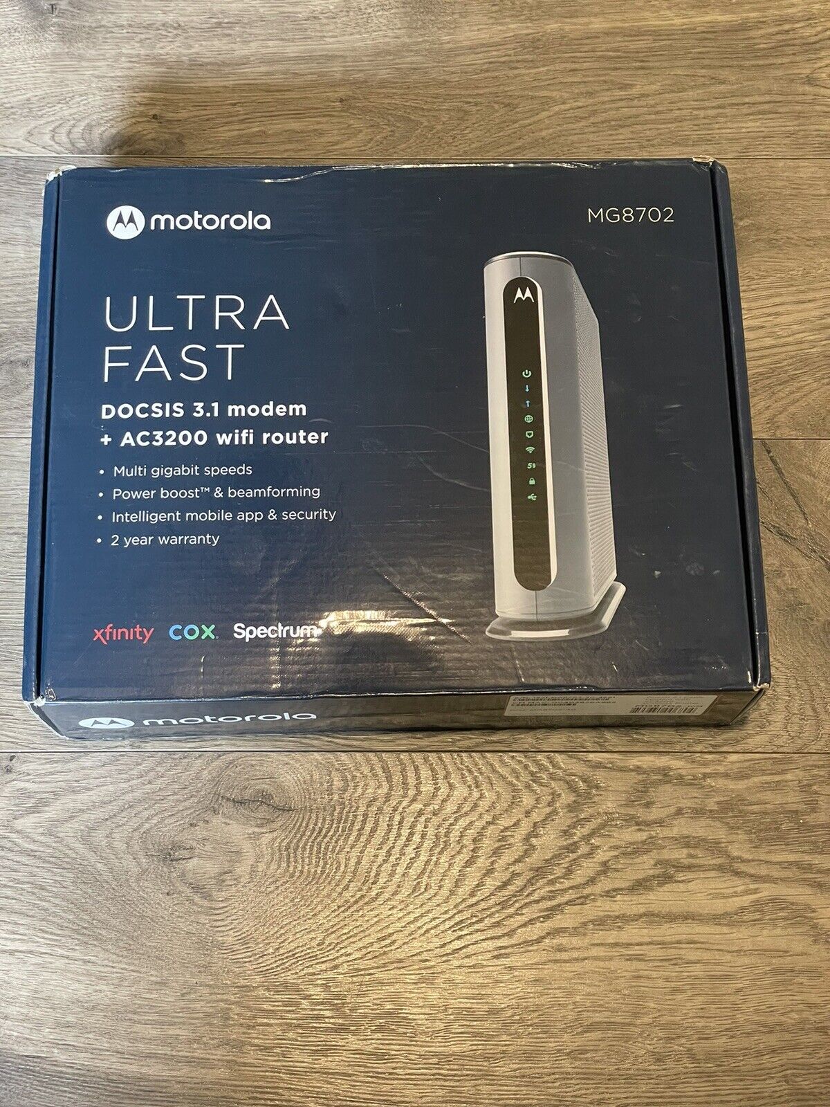 Motorola MG8702 | DOCSIS 3.1 Cable Modem + Wi-Fi Router OPEN BOX