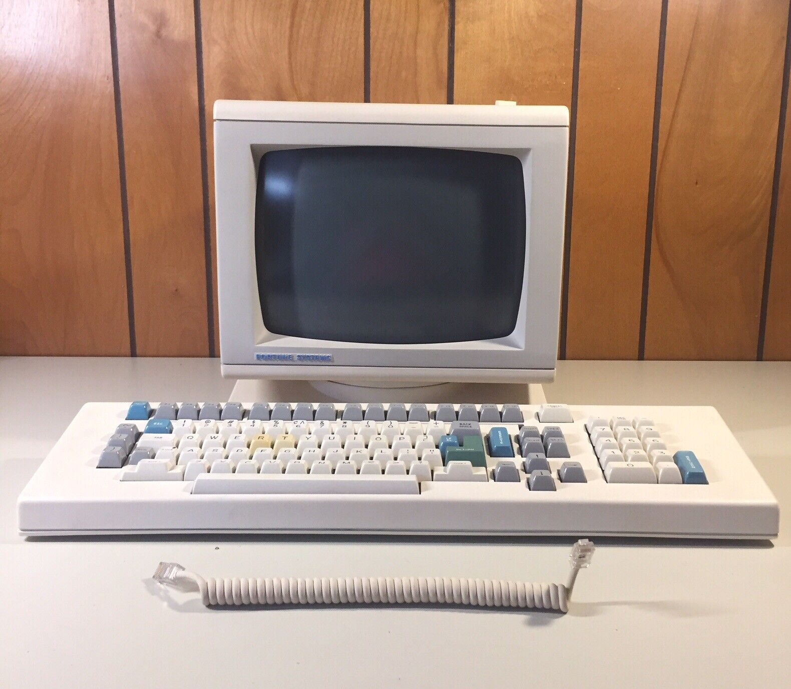Vintage 1983 FORTUNE Systems Corp. Computer 32:16 Monitor/Keyboard RARE