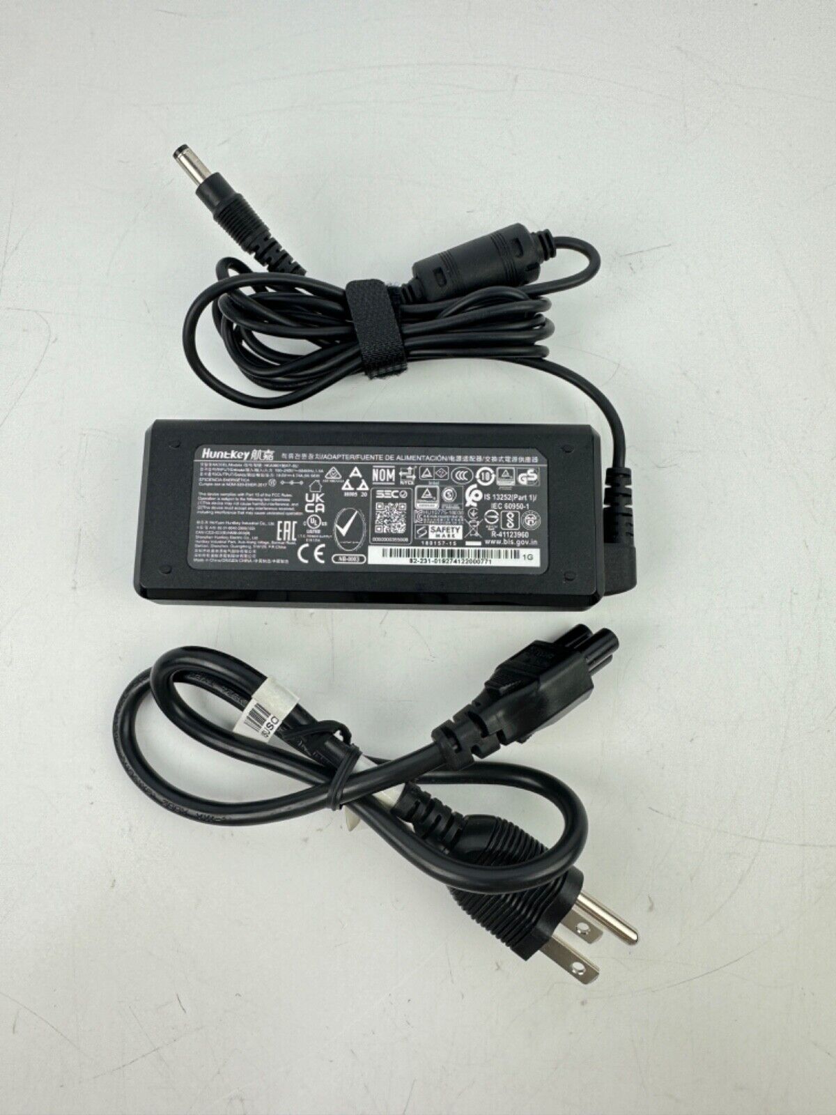 Huntkey HKA09019047-6U Power Supply 19.0V 4.74A  AC Adapter 90.06 watt
