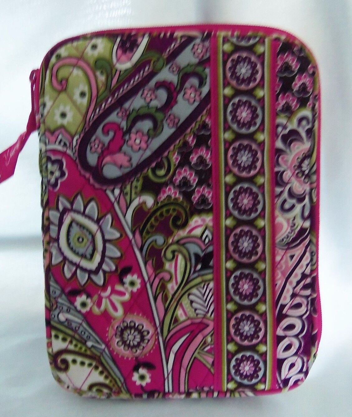 VERA BRADLEY E-READER SLEEVE CASE VERY BERRY PAISLEY RETIRED EXCELLENT CONDITION