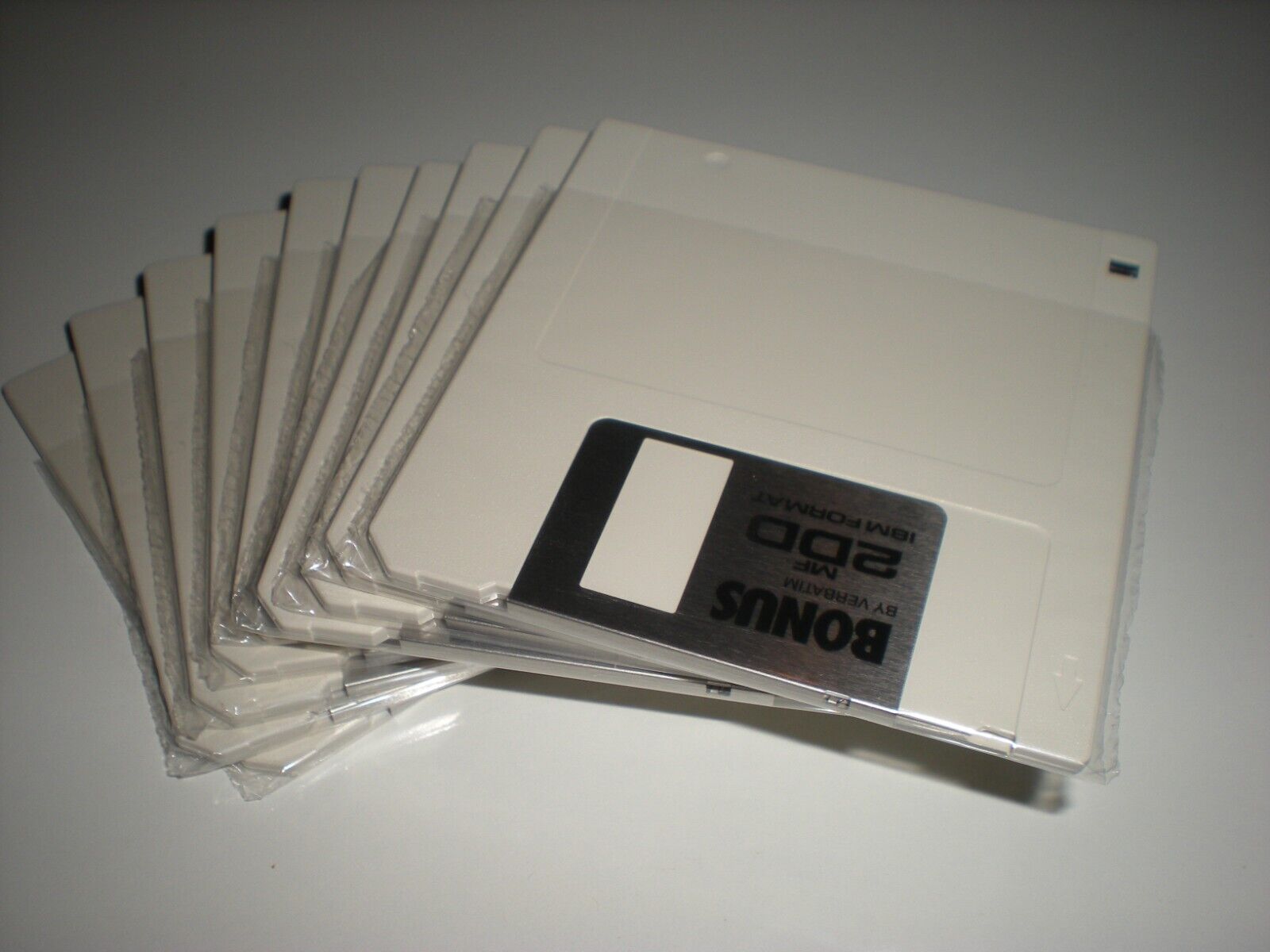 10-pk 3.5 in. DSDD DS 720k formatted floppy disks. Opened for inspection.