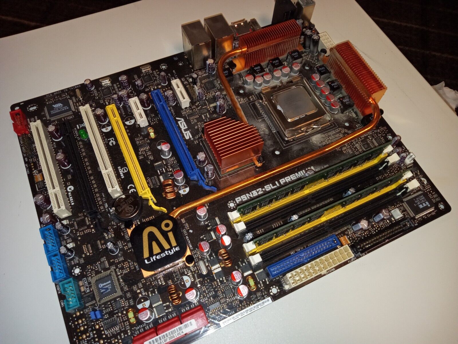 ASUS P5N32-SLI PREMIUM Motherboard CPU RAM Combo 
