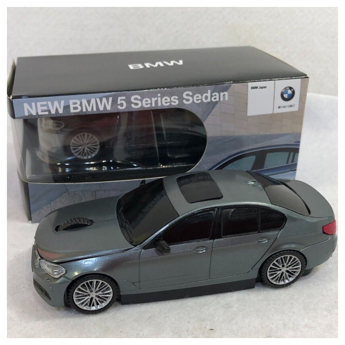 BMW New 5 Series Sedan Gray Wireless Computer Mouse Mini car model Dealer Promo