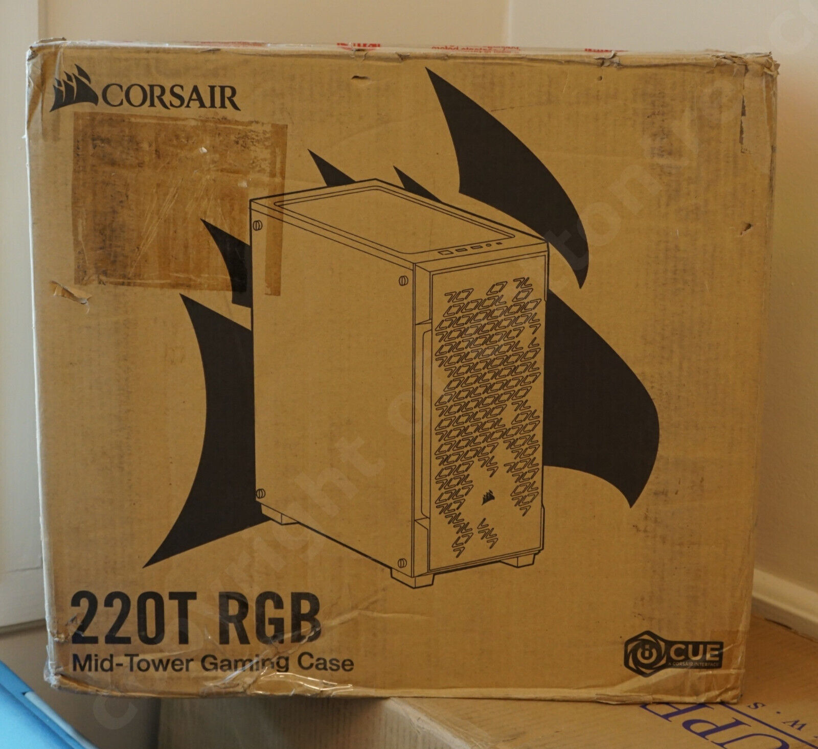 New Corsair iCUE 220T RGB Airflow Tempered Glass Mid-Tower Gaming Case White