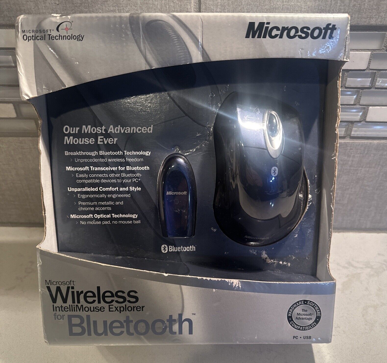 Vintage Retro Microsoft Bluetooth Wireless Intellimouse Explorer (M60-00001)