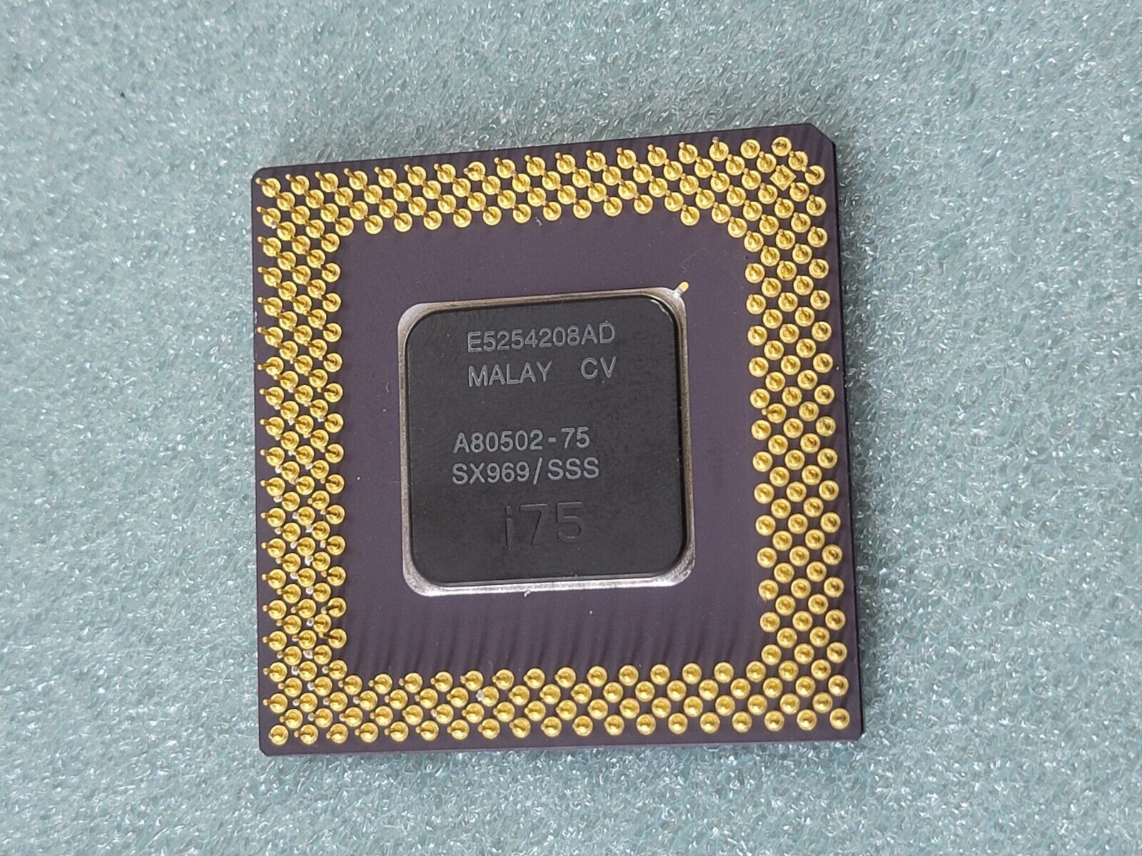 INTEL PENTIUM 75 Mhz SX969 PROCESSOR CPU SOCKET 7 Vintage A80502-75 P75 Gold