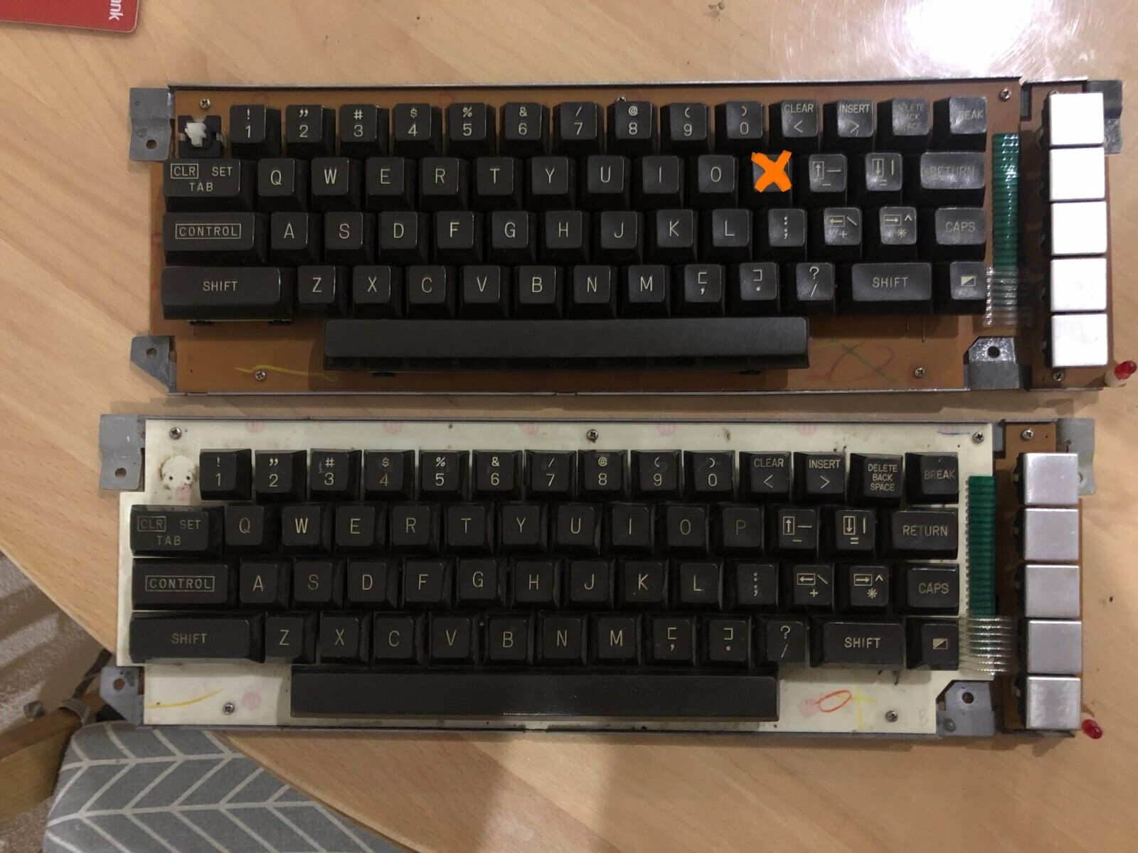 1x Atari 800xl Replacement Keyboard cross key