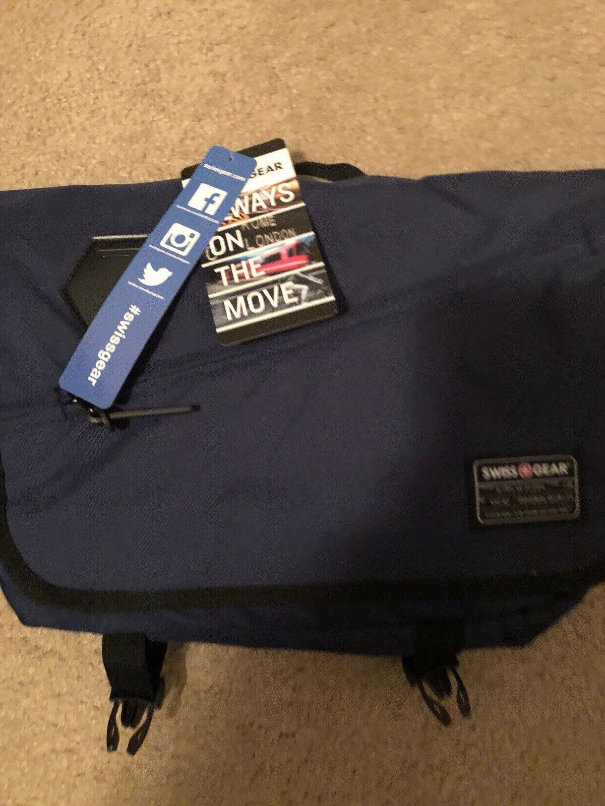Swiss Gear 5320 Messenger Bag. Dk Blue New