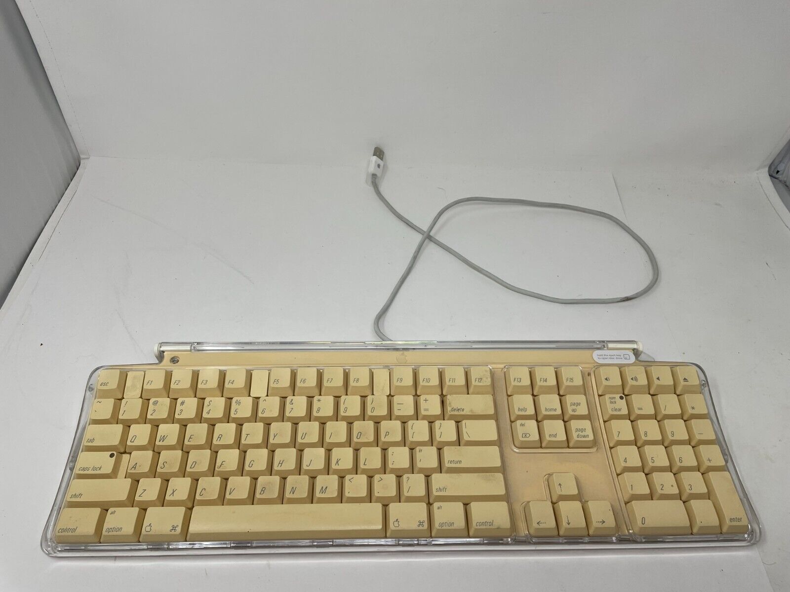 Vintage 2002 Apple Mac Computer M7803 Pro Keyboard White USB Port Yellowed