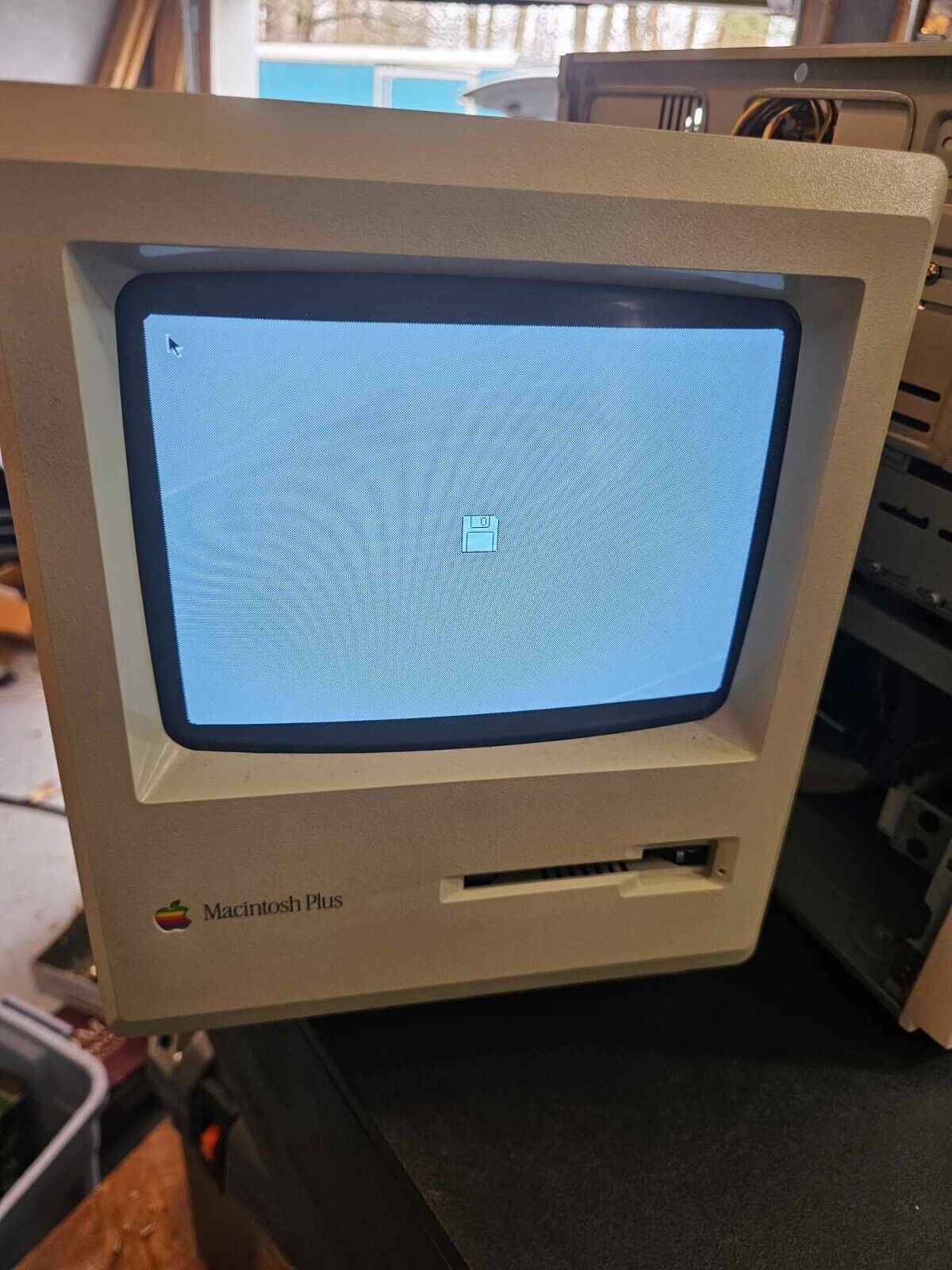 Vintage Retro Apple Macintosh Plus 1MB Model M0001A NO OS TESTED WORKING