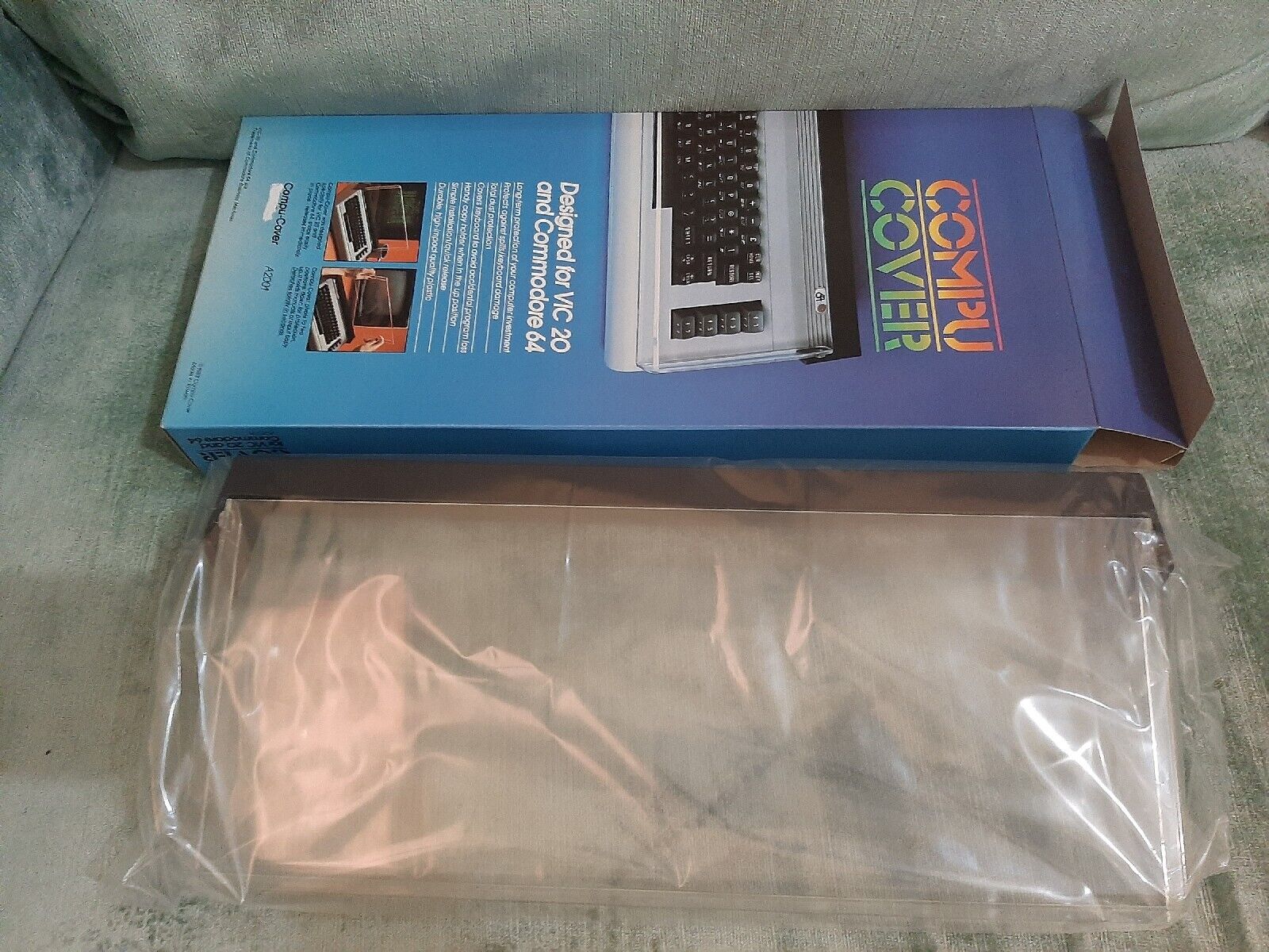 NOS - VINTAGE -Compu Cover for VIC 20 & Commodore, Hard plastic protection -1983