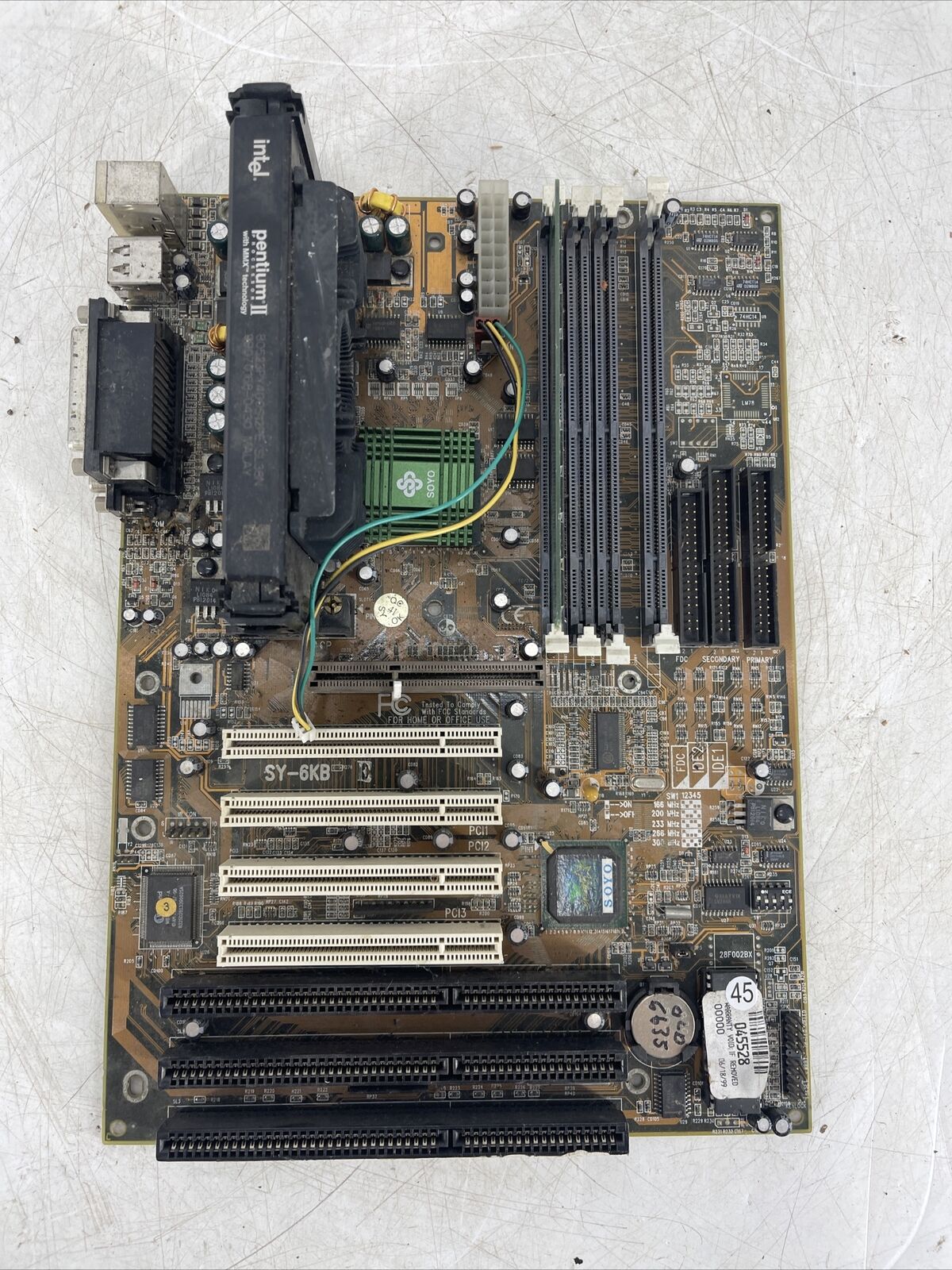 Soyo SY-6KB Motherboard with Intel Pentium II Processor CPU Parts or Repair
