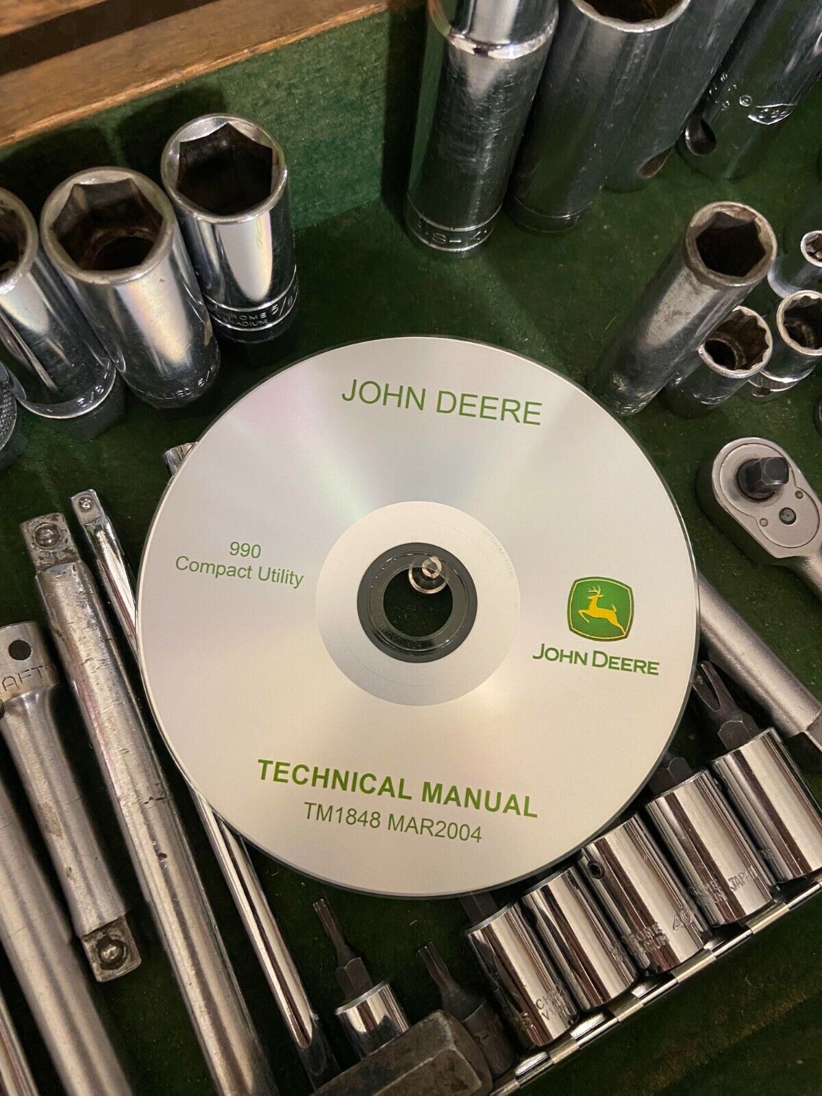 John Deere 990 Compact Utility Tractor Technical Service Manual CD TM1848