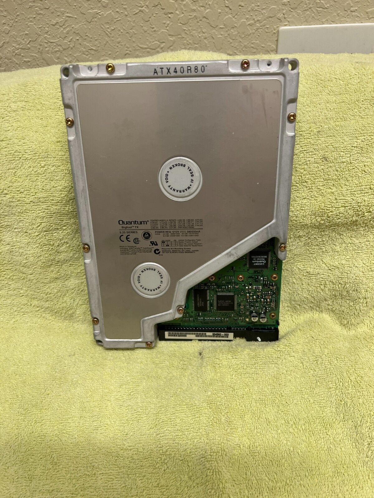 Quantum Bigfoot TX 4.0AT 4GB 4000RPM 5.25  IDE Internal Hard Drive