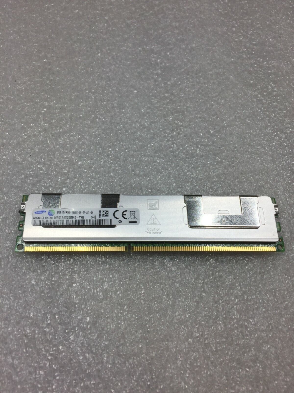 SAMSUNG M393B4G70DM0-YH9 32GB(1X32GB) 4RX4 PC3L-10600R DDR3-1333 Server RAM