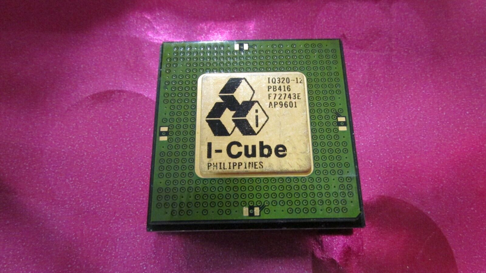 Rare Vintage I-Cube IQ320-12 PB416 CPU/Processor Chip Green/Gold Lot1