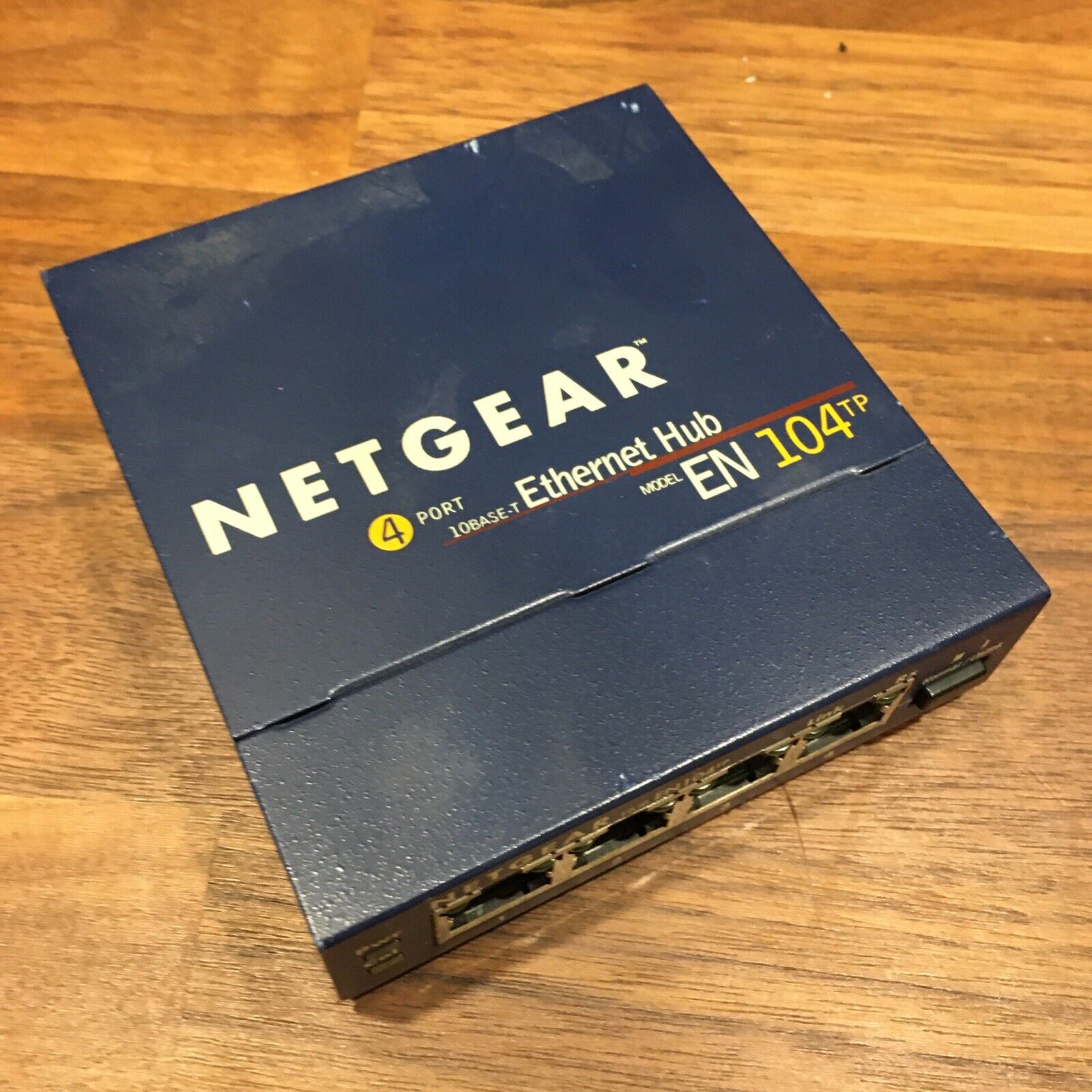 Netgear Blue 4-Port Ethernet Hub EN104TP 10 Mbps RJ-45 NO POWER CABLE UNTESTED