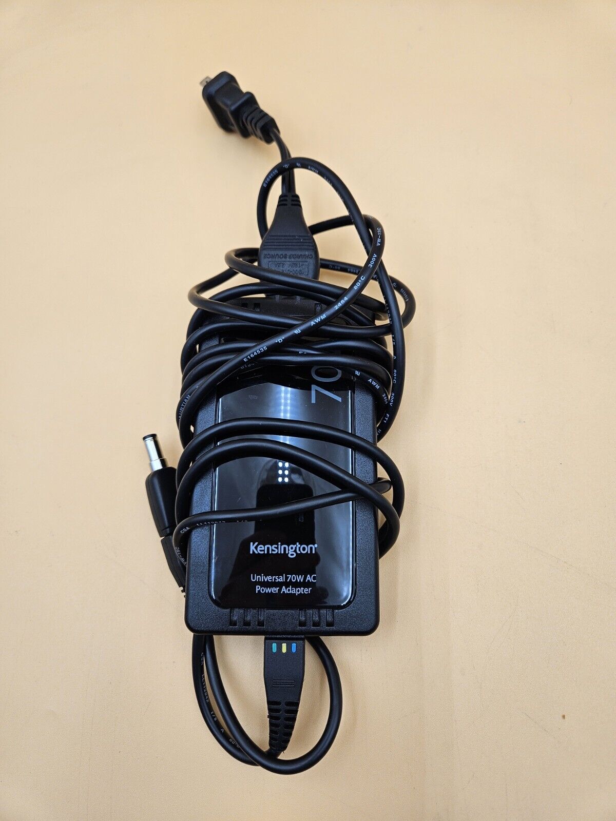 Kensington 33234 Universal 70w AC Power Adapter Charger  