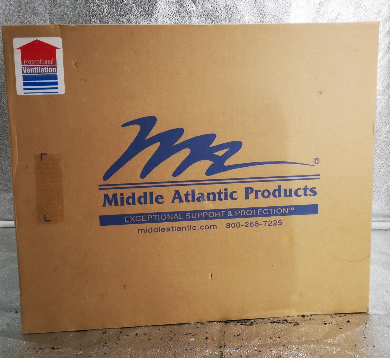 MIDDLE ATLANTIC PRODUCTS RC-2 CLAMPING RACKSHELF