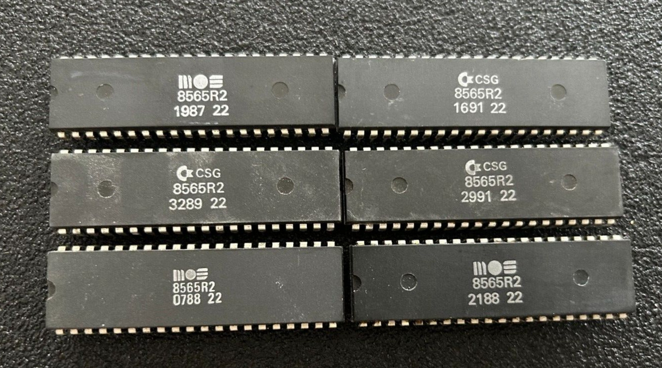 MOS 8565 R2 VIC-II Commodore 64 video chip. Tested.