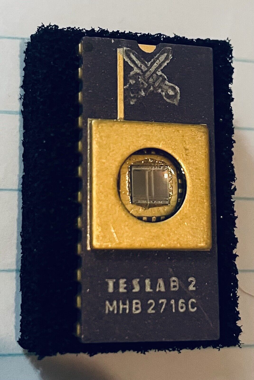 RARE Vintage Gold Purple Ceramic Tesla EPROM CPU Chip B2 MHB2716C Collectible