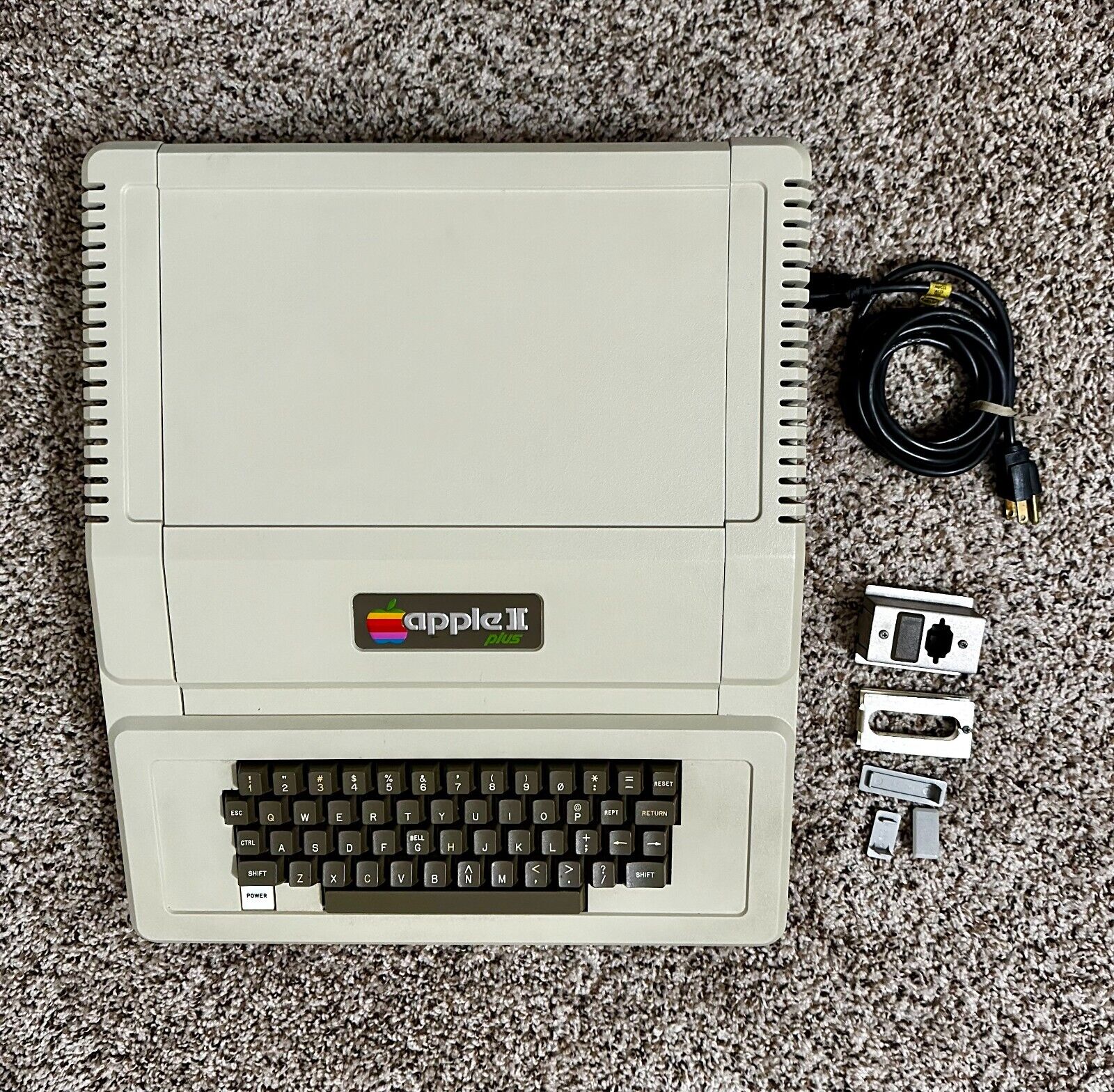 Vintage Apple II 2 Plus A2S1048 Personal Computer