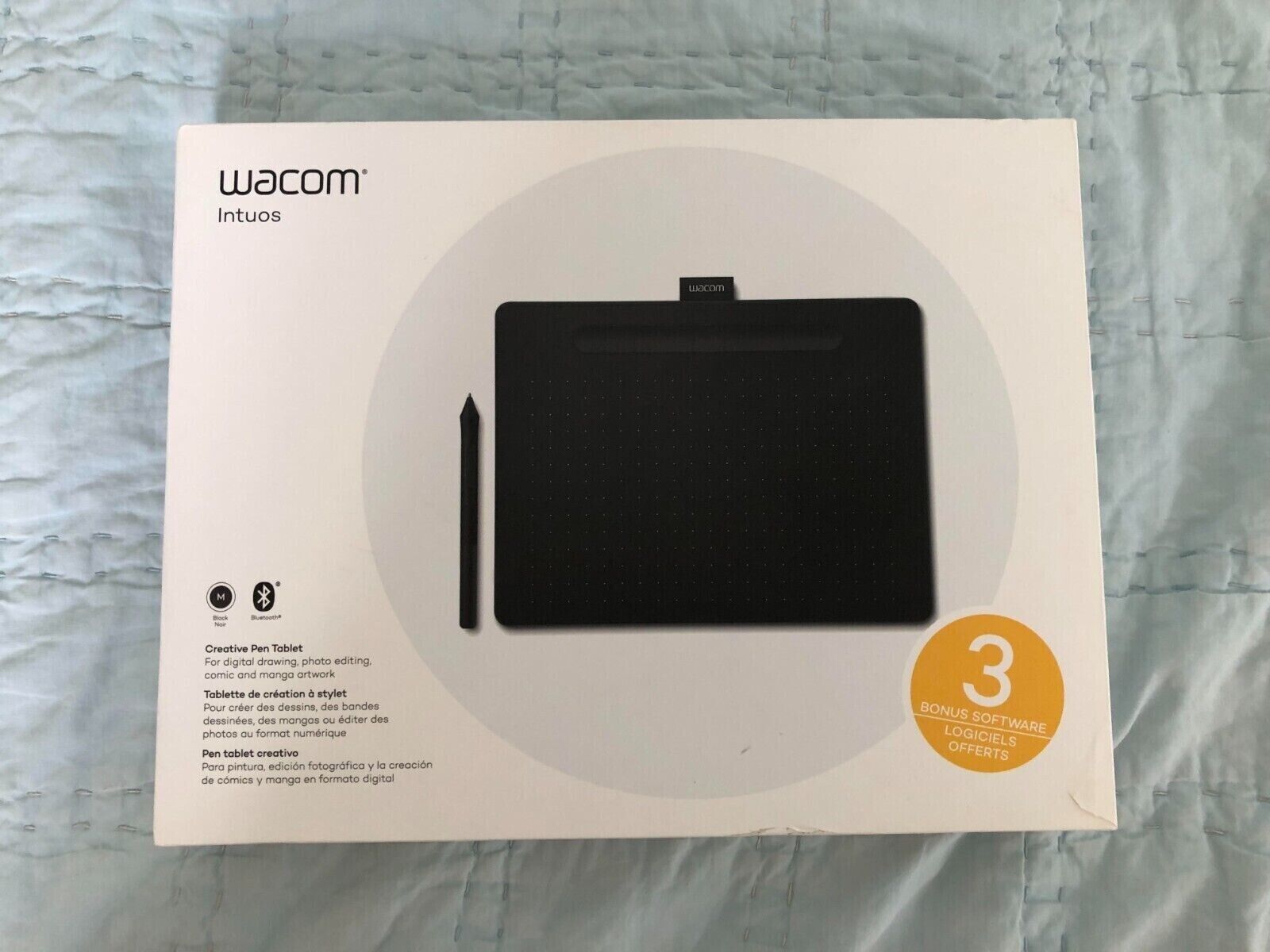Wacom Intuos Wireless Graphics Drawing Tablet (Medium ; Black) 