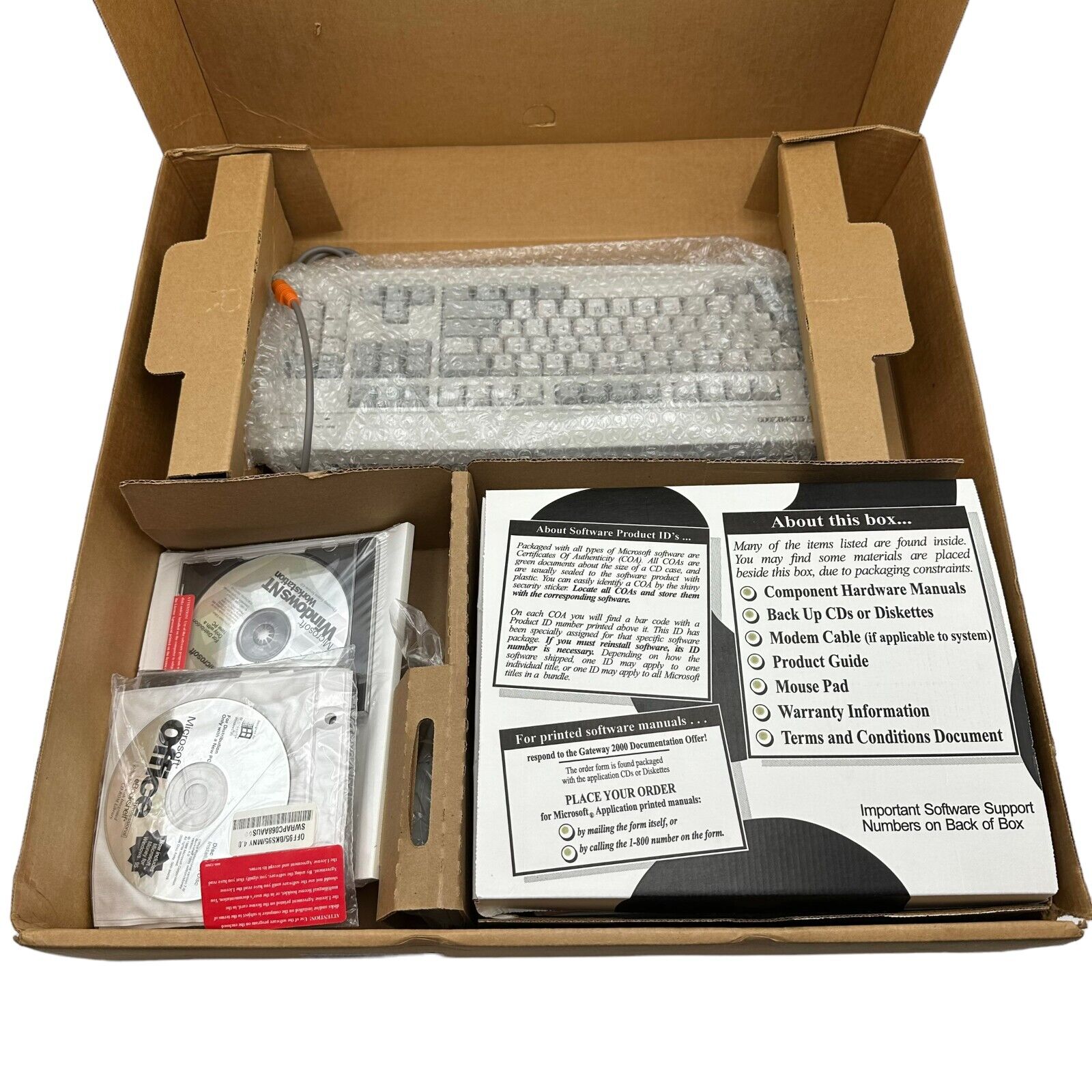 NEW - Gateway 2000 Keyboard, Mouse, Mousepad, Start Guide and More RARE