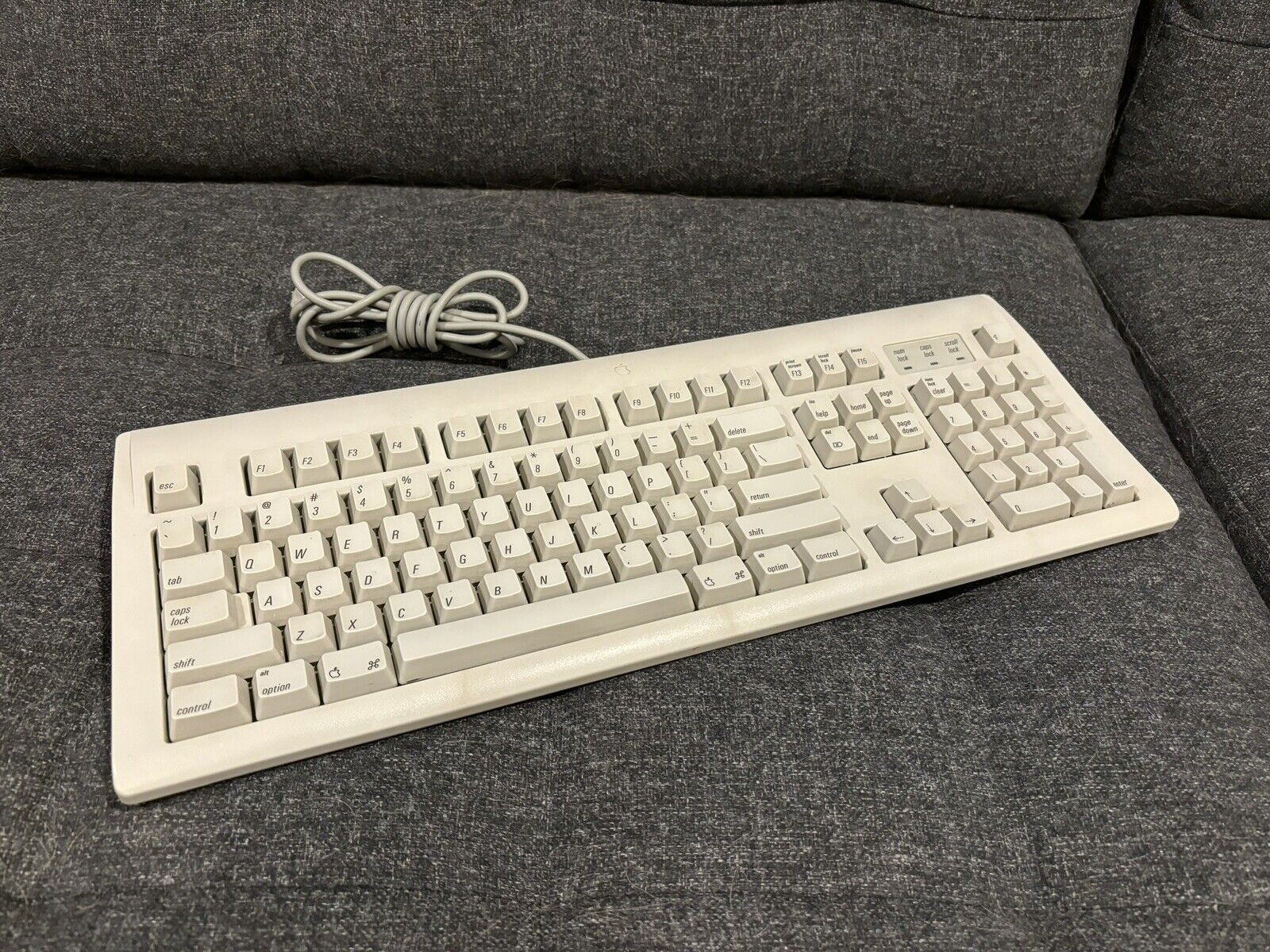 Vintage AppleDesign Keyboard M2980 ADB, Excellent Condition, AS-IS